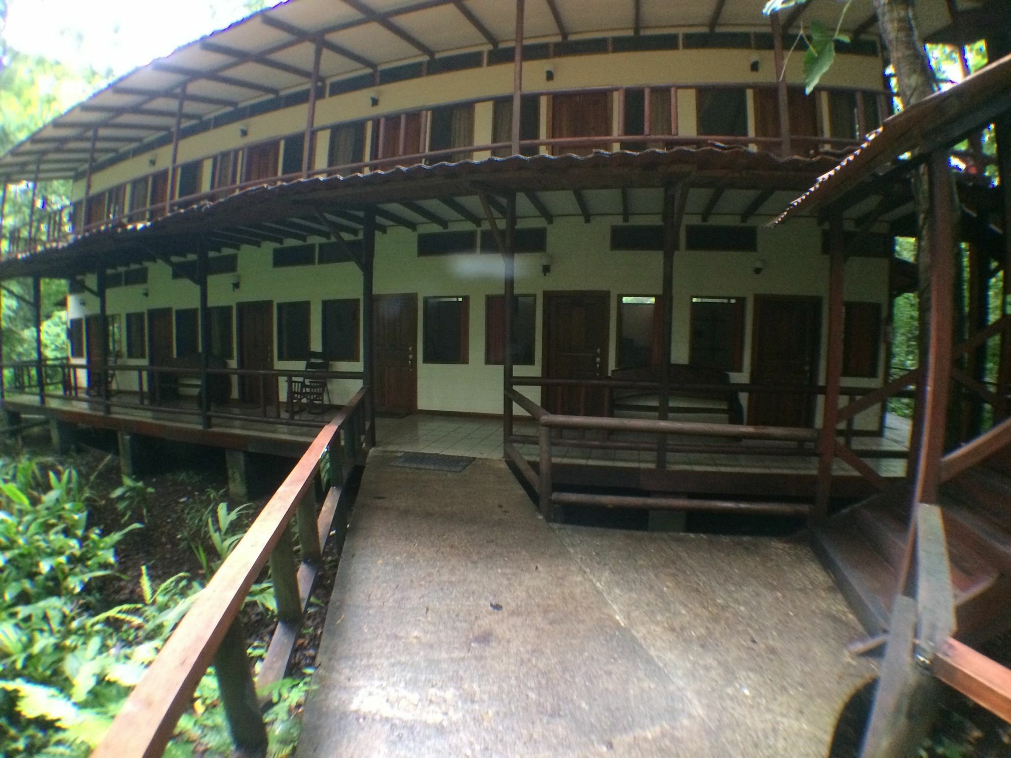 Hotel Rana Roja