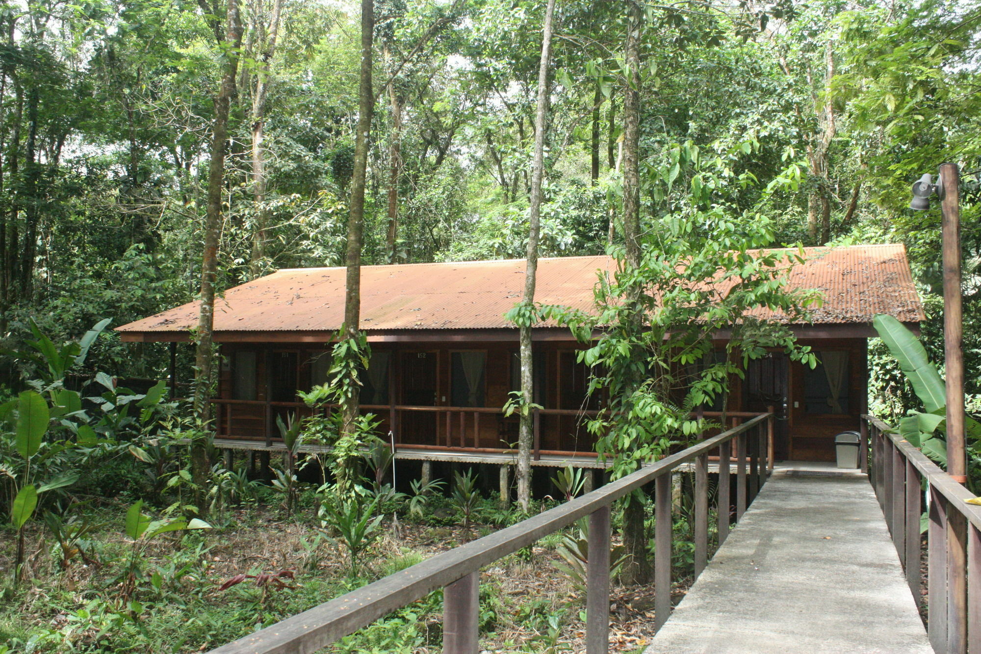 Hotel Rana Roja 2*