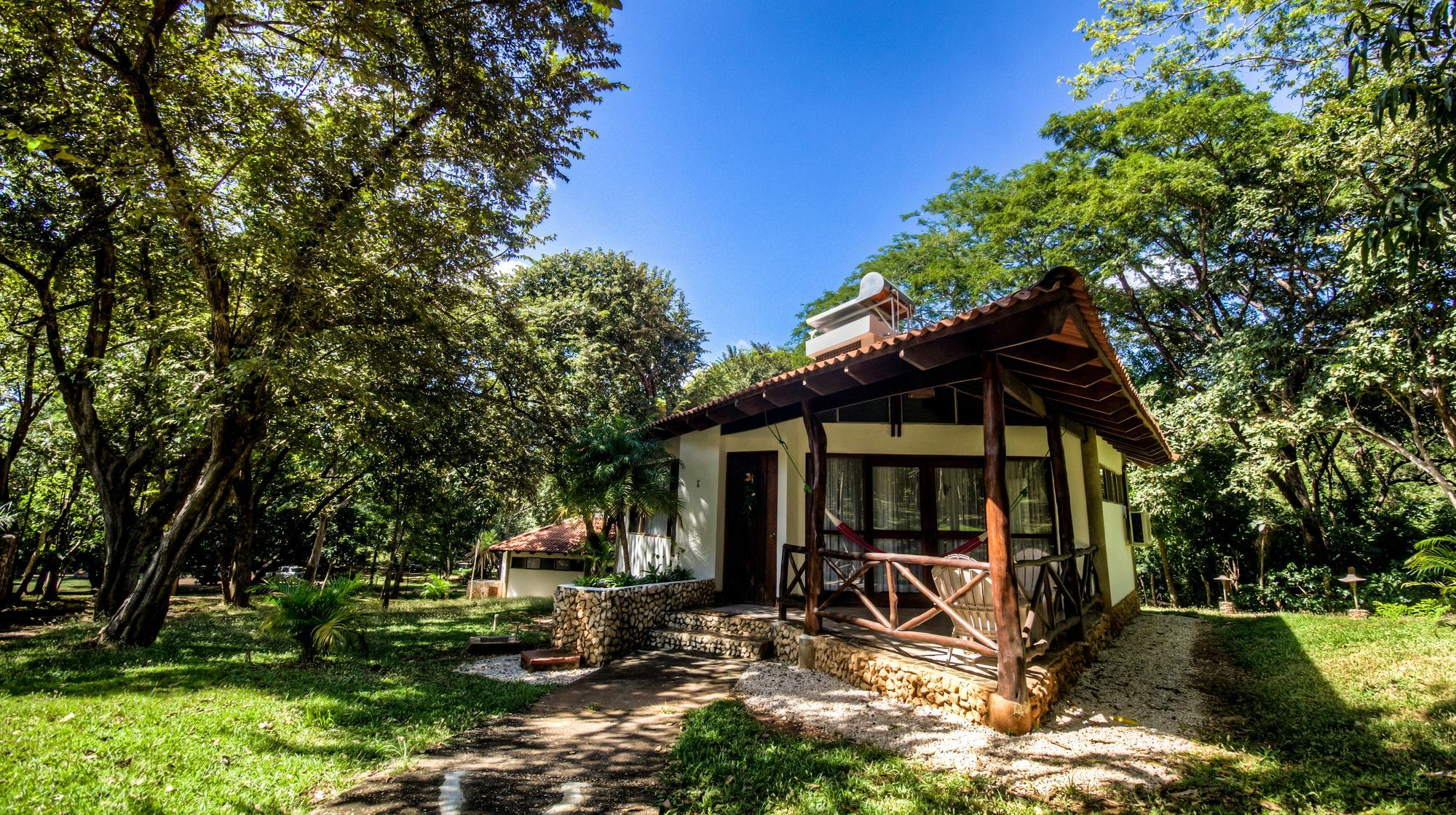 Hotel Cabinas Olas