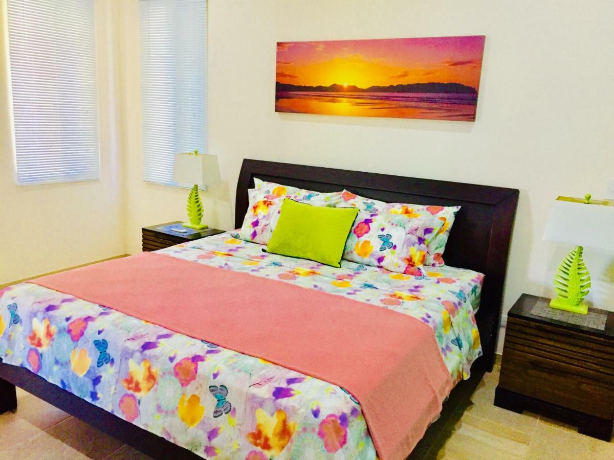 Ludmila (adults Only) * Manuel Antonio