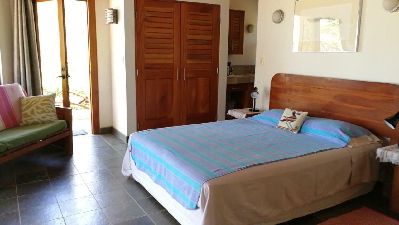 Oceanfront Gem At La Joya De Lagarto Guest house *