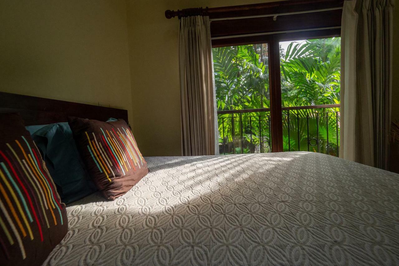 Luxury Pool View Access - M16