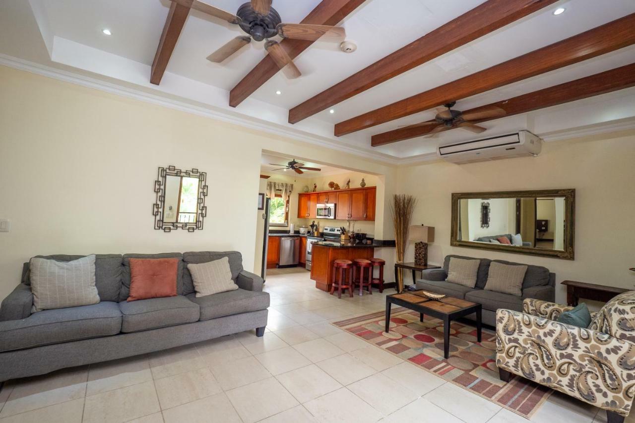 Apartment Luxury Pool View Access - M16 *