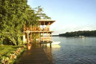 Manatus Hotel