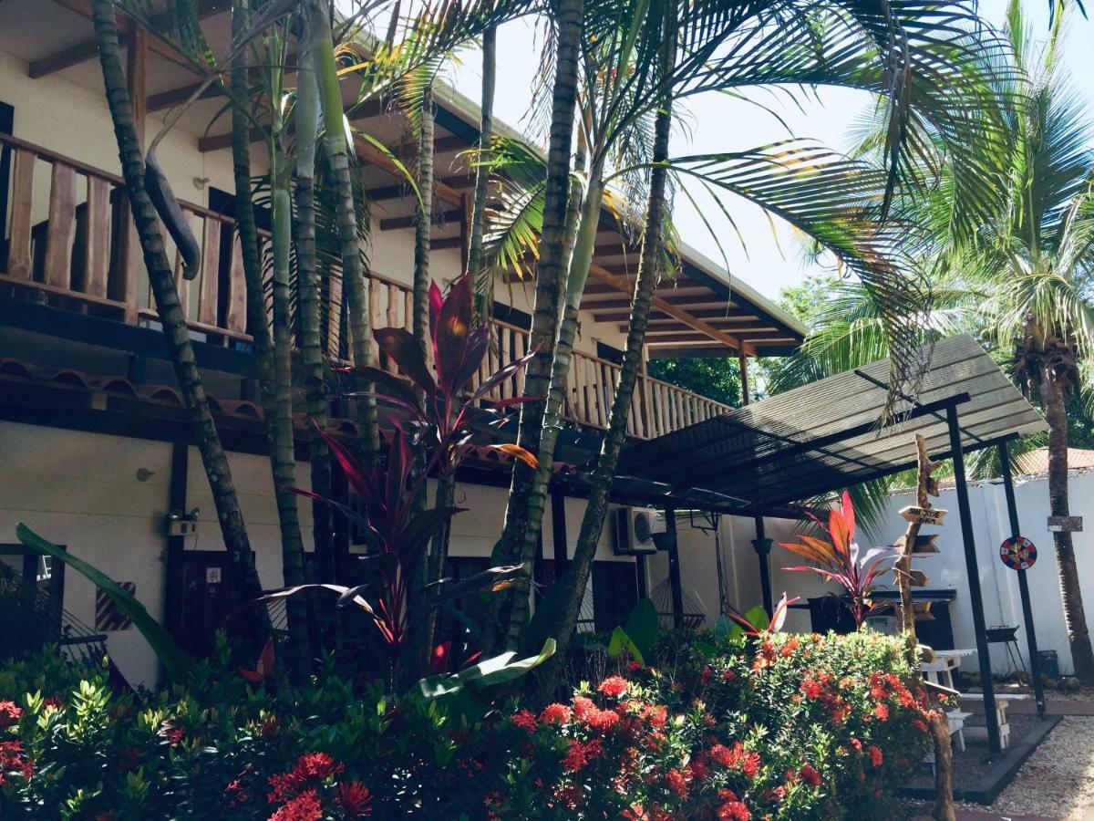 Beach Break Surf Hostel *