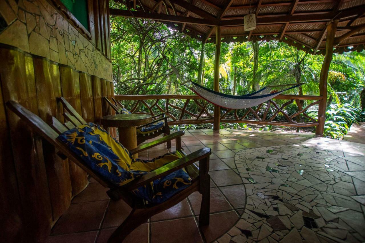 La Costa De Papito Hotel