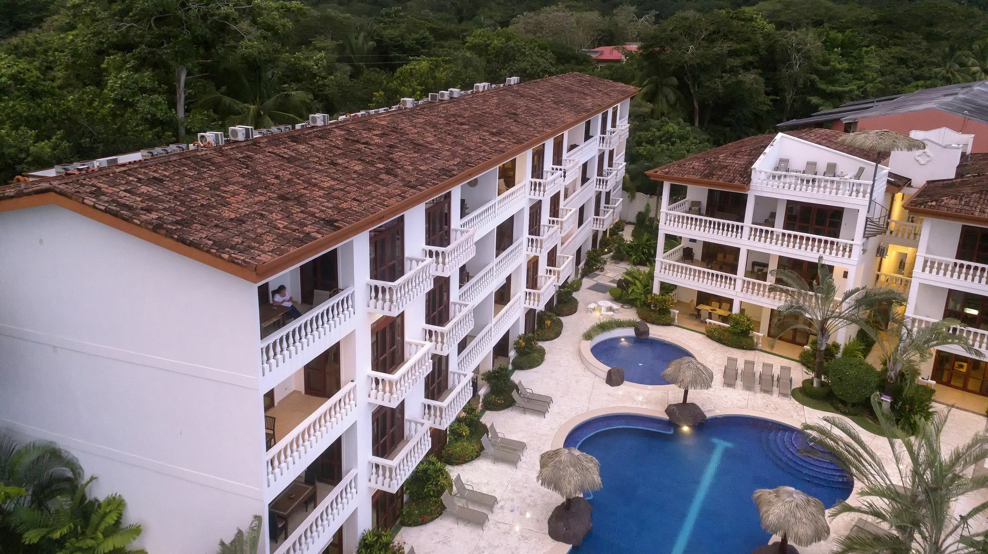 Paloma Blanca 4d Apartment