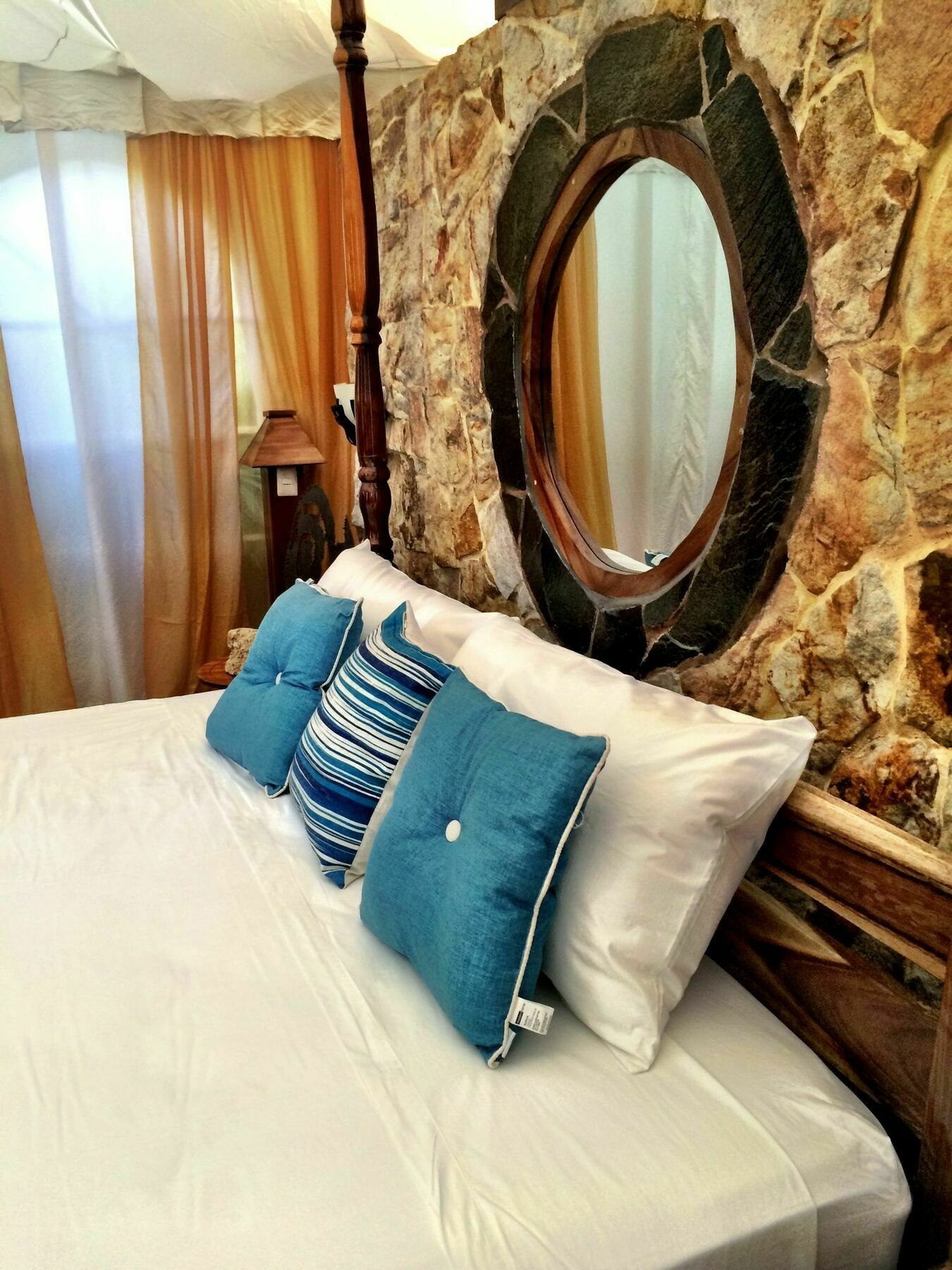 Ocho Artisan Hotel