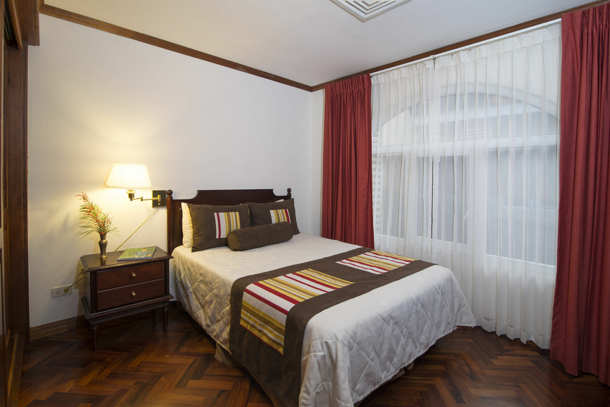 Hotel Apartotel & Del Rio