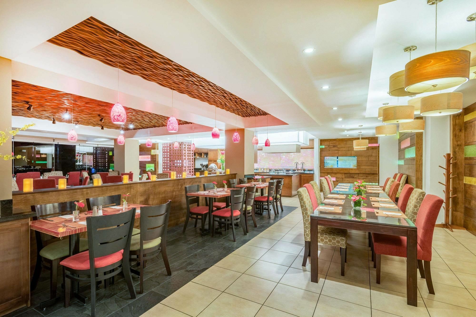 Hotel Tryp By Wyndham Sabana San Jose (San Jose)