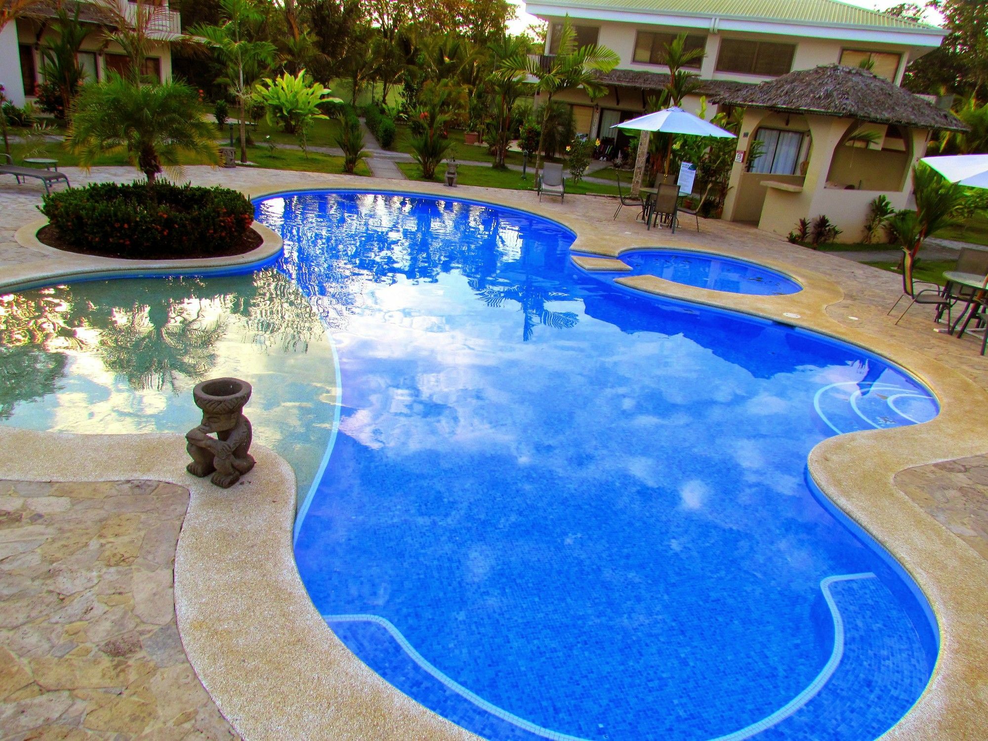 Hacienda Pacifica 3*