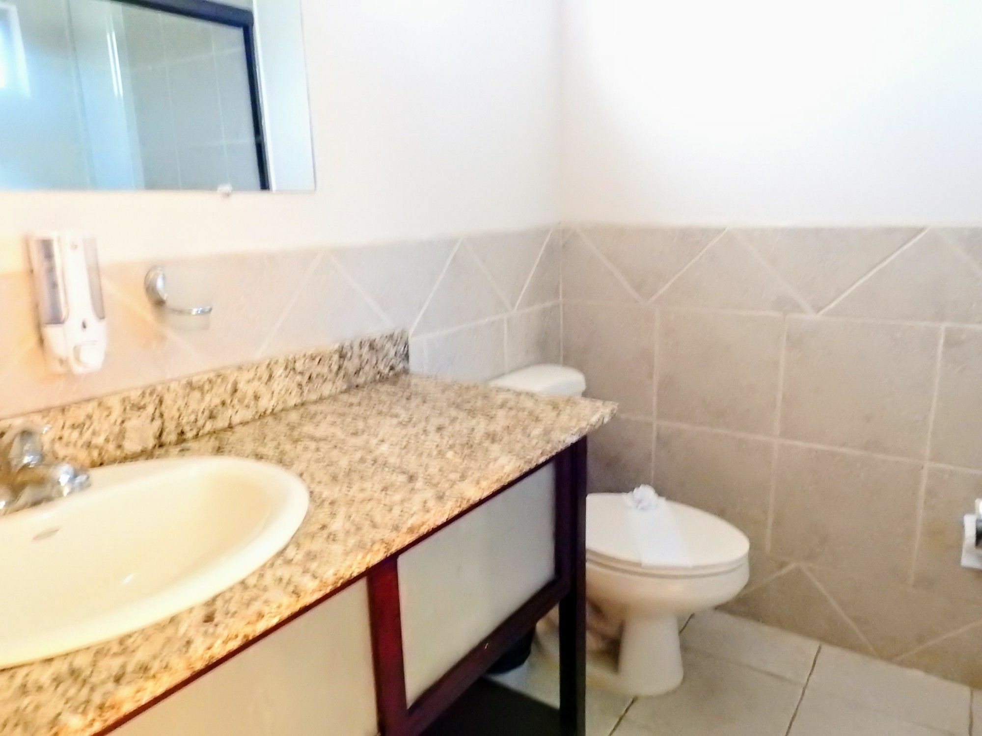 Hacienda Pacifica 3*