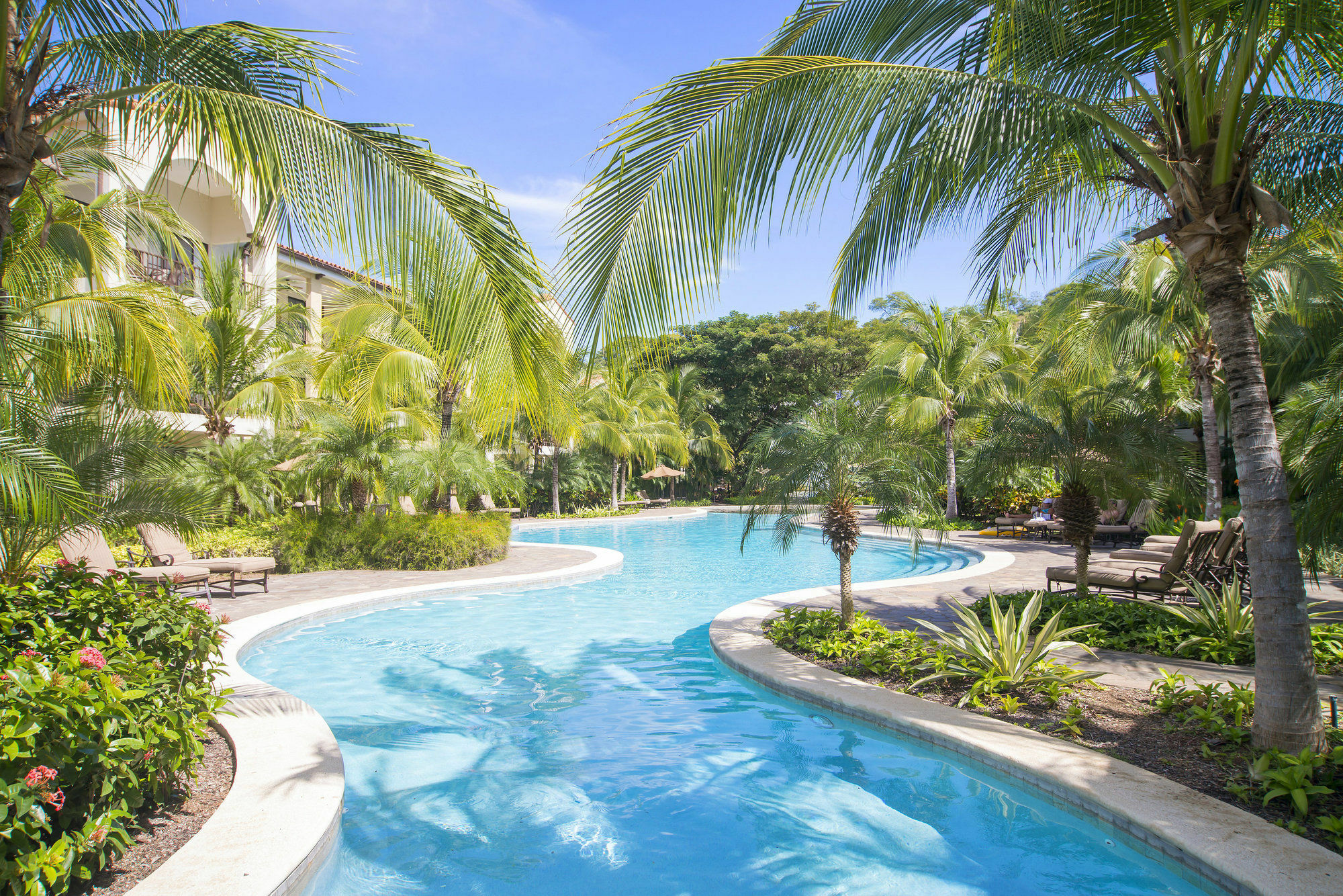 Breeze Private Club *