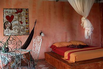 Hotel Adelante 3*