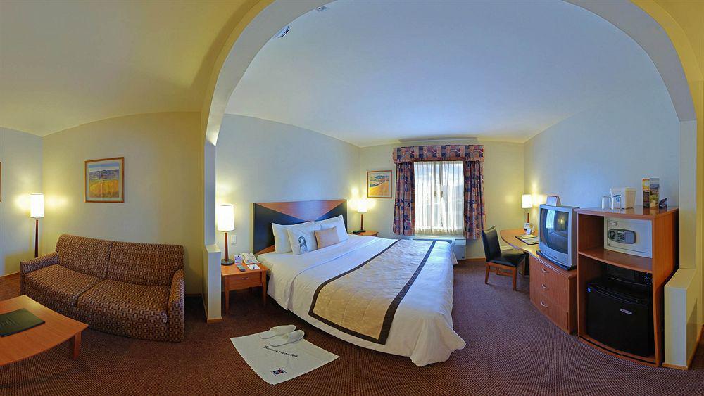 Sleep Paseo Las Damas Inn