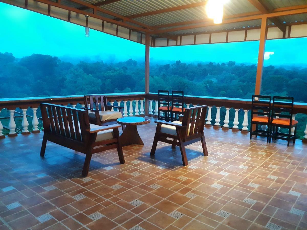 Lodge Manolo Corcovado, Ocean & Forest View Lodge, Bar & Restaurant