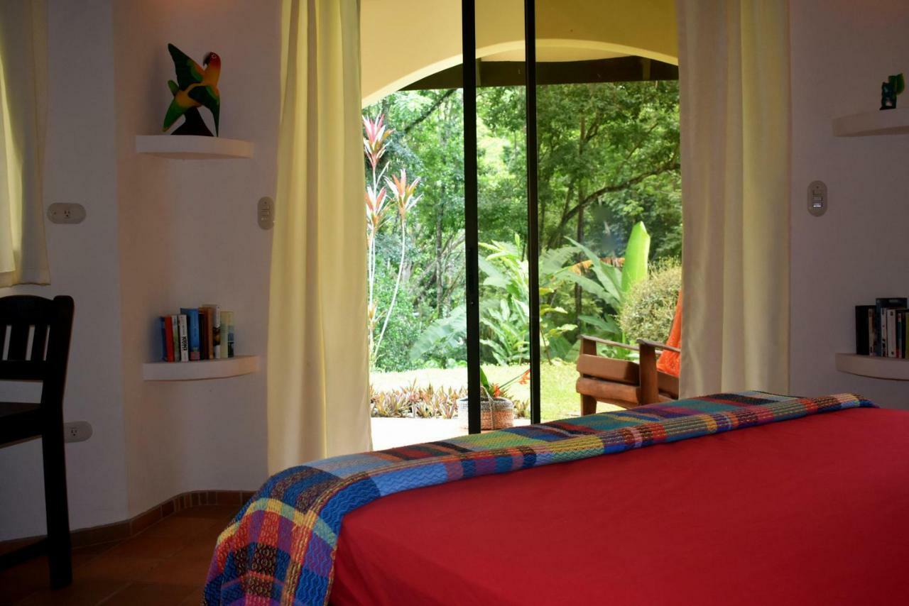 La Cacatua Hotel 3*