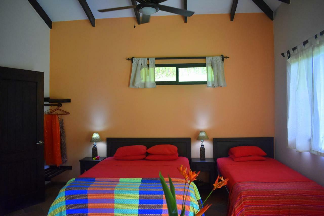 La Cacatua 3* Uvita