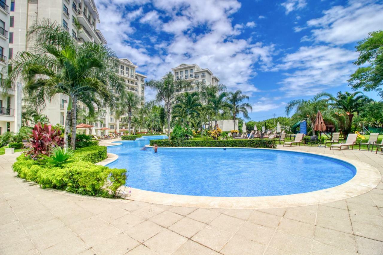 Bay 5701 Apartment *