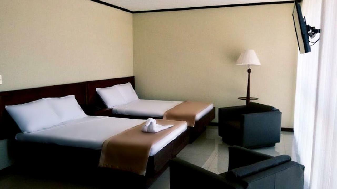 Hotel Ambassador