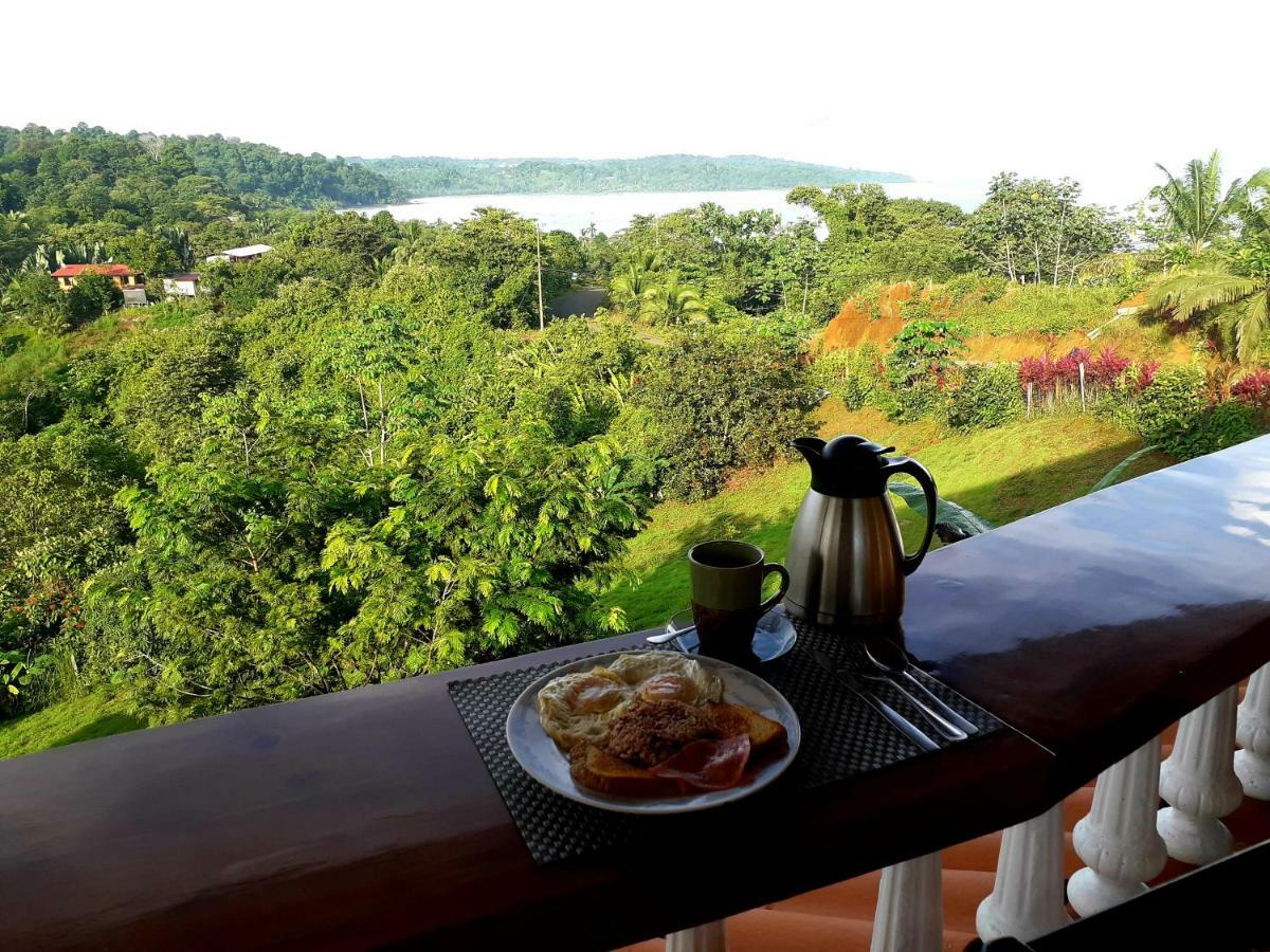 Manolo Corcovado, Ocean & Forest View Lodge, Bar & Restaurant Lodge Drake Bay
