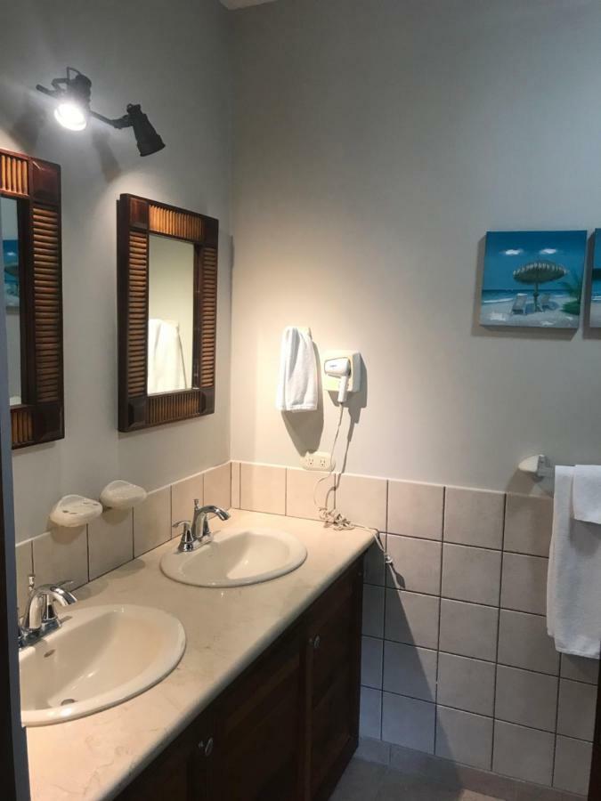 Beachfront In Apartment