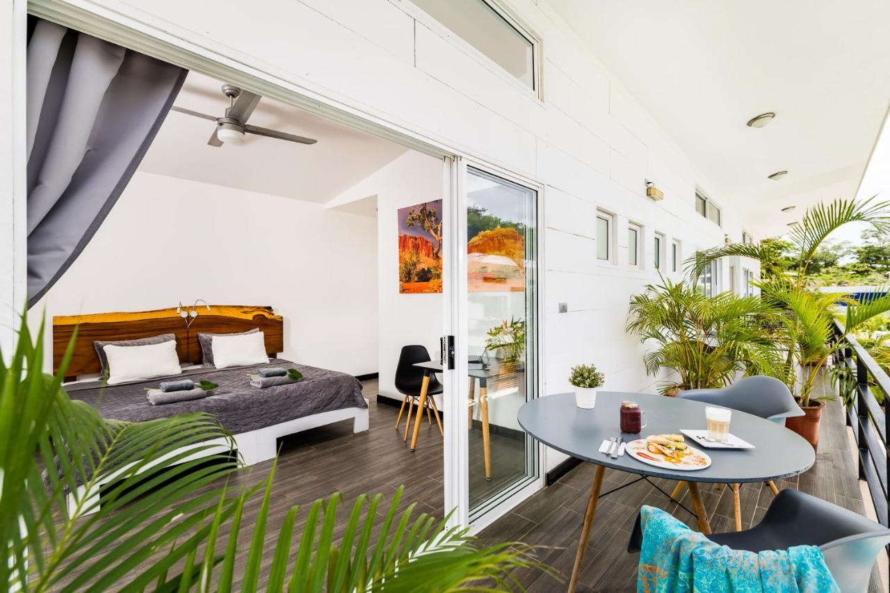 In The Shade - Coworking - 300mbit - Adults Only Hotel Tamarindo
