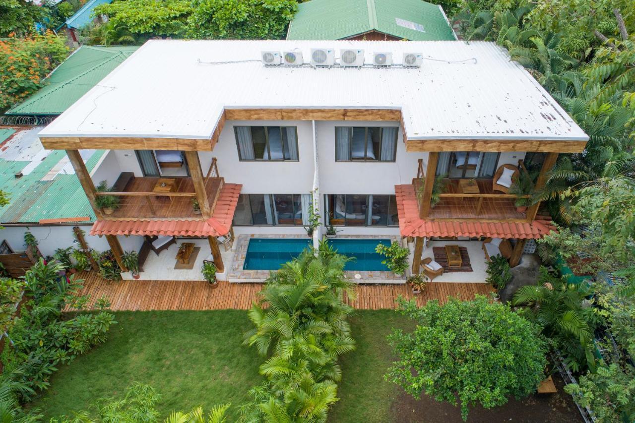 Amoi Villas *