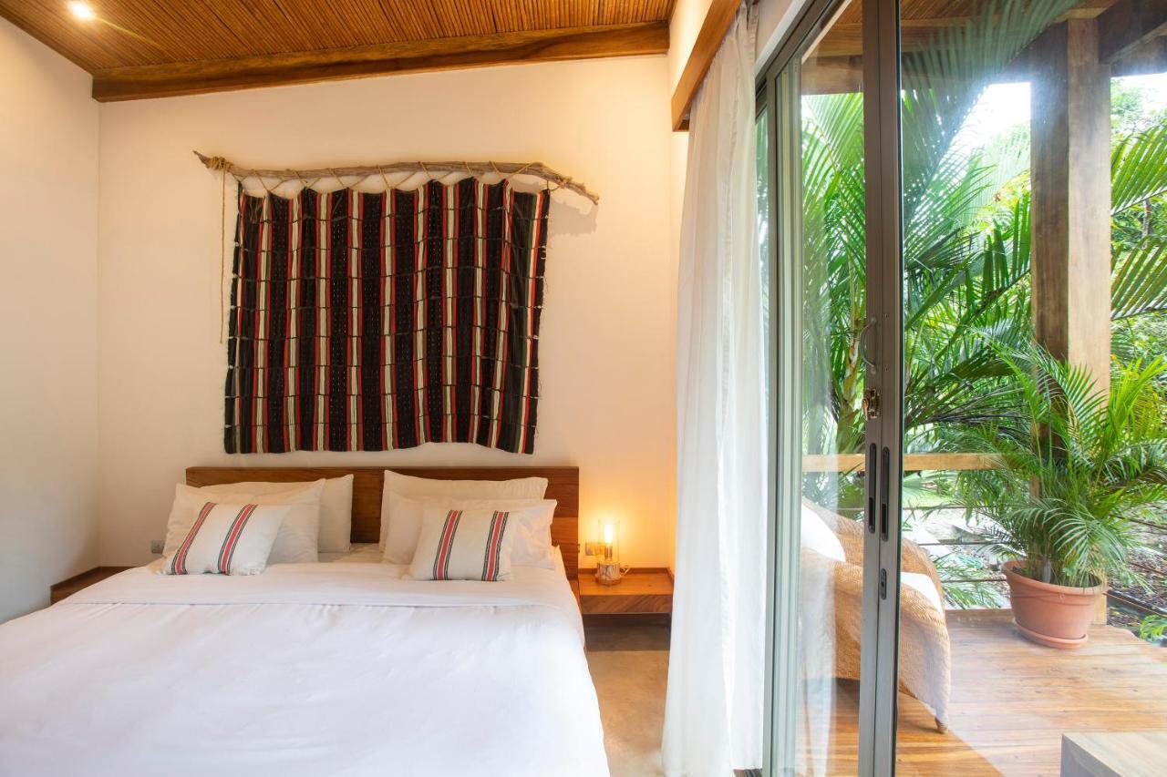Amoi Villas Playa Santa Teresa (Puntarenas)