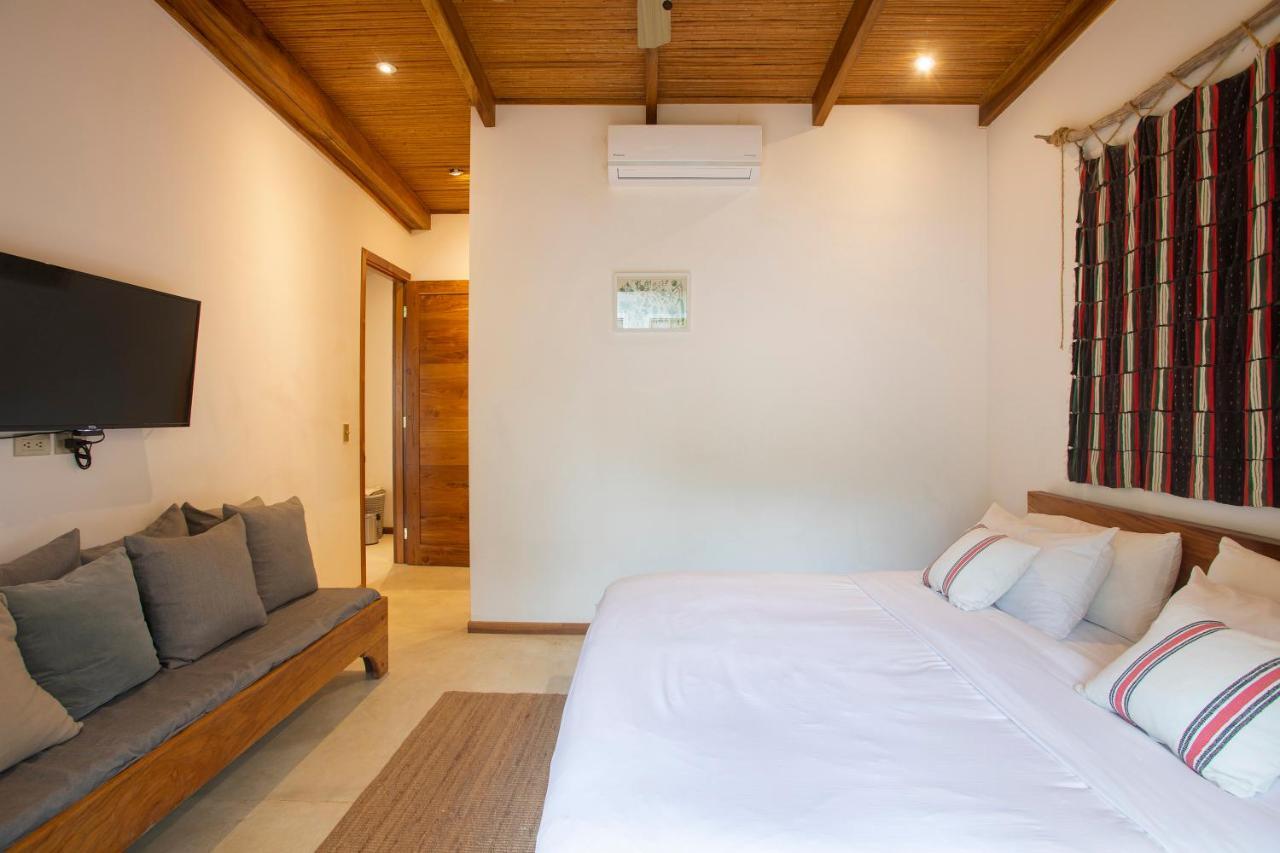 Amoi Villas *