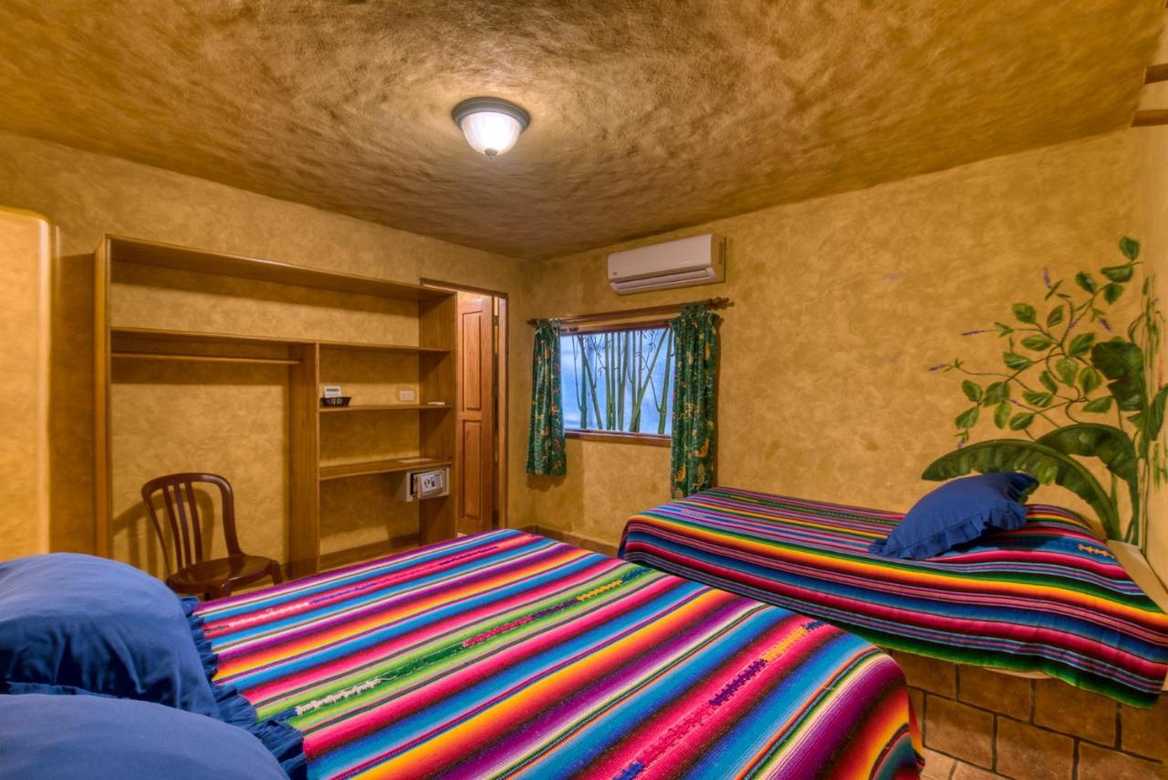 Hotel El Sano Banano Beachside Montezuma
