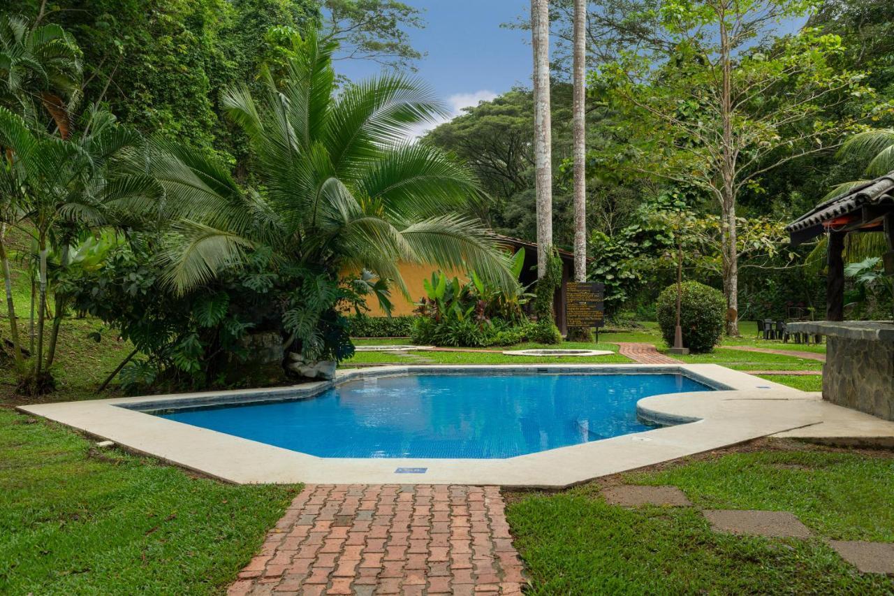 Lapas Jungle Village Resort 3*