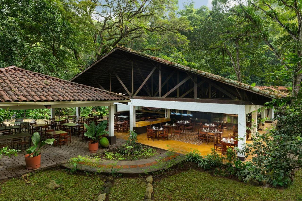 Lapas Jungle Village Resort 3*