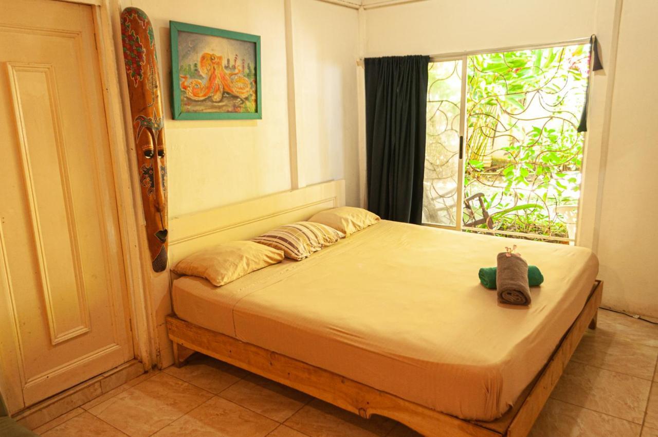 Casitas La Playa Guest house *