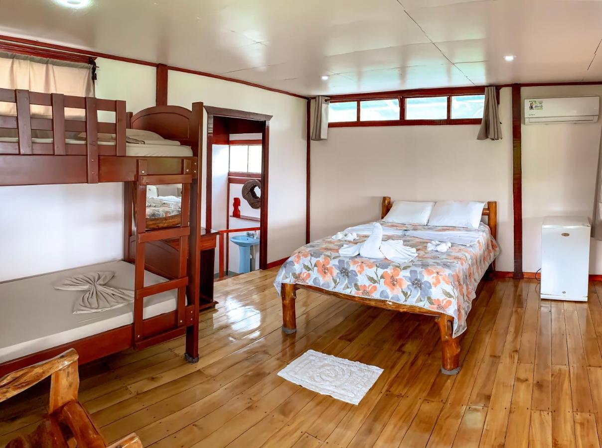Cotingas Ocean View Lodge