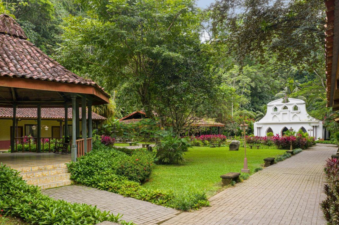 Lapas Jungle Village Resort 3*