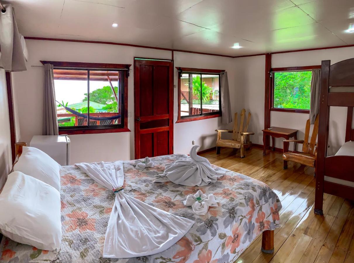 Cotingas Ocean View Lodge *