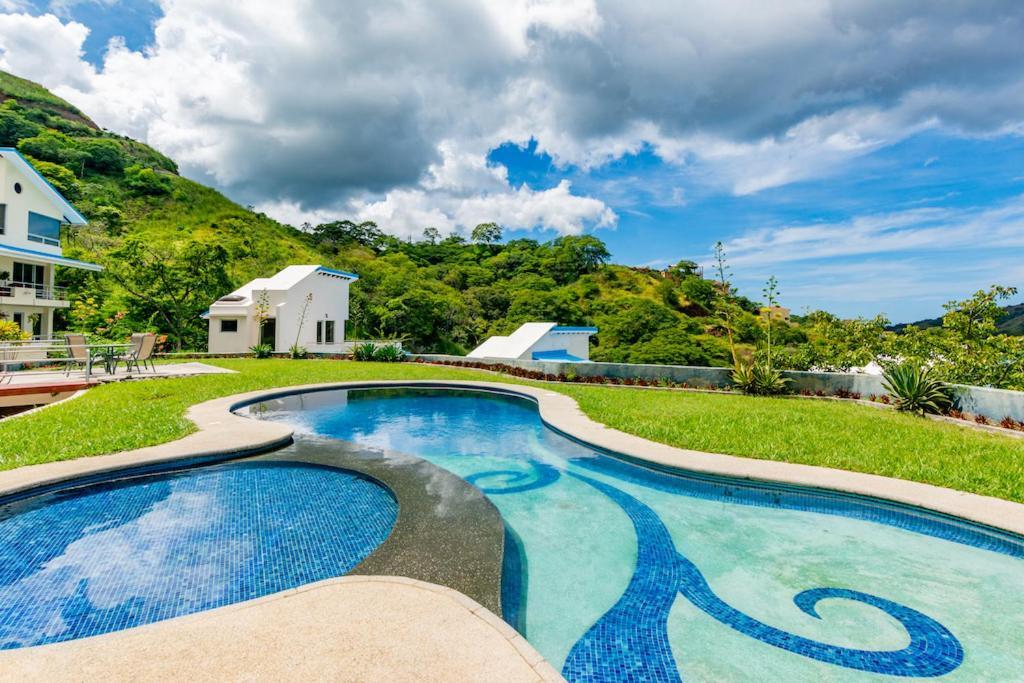 Ocean View House Of Winds W Private Jacuzzi #1 Holiday home Coco