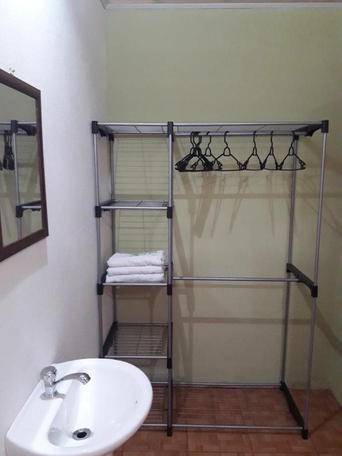 Y Cabinas Anita-and Rafting Tour! Guest house