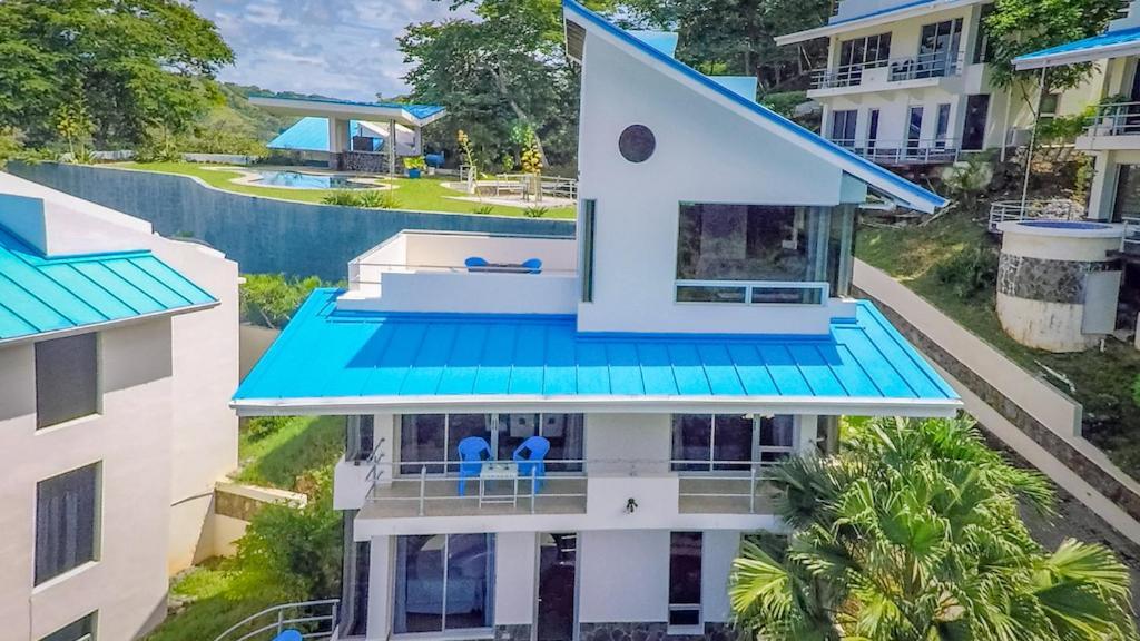 Ocean View House Of Winds W Private Jacuzzi #1 Holiday home Coco