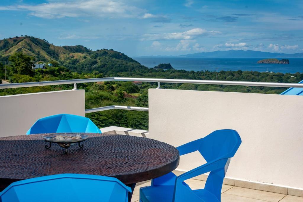 Ocean View House Of Winds W Private Jacuzzi #1 Holiday home Coco