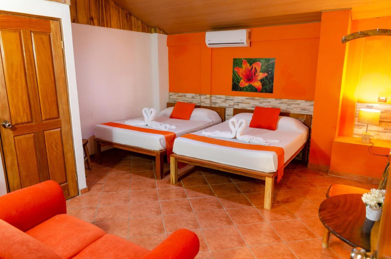 La Dolce - On The - Bed & Breakfast