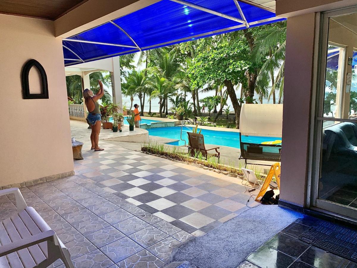 Beachfront Vista Hermosa