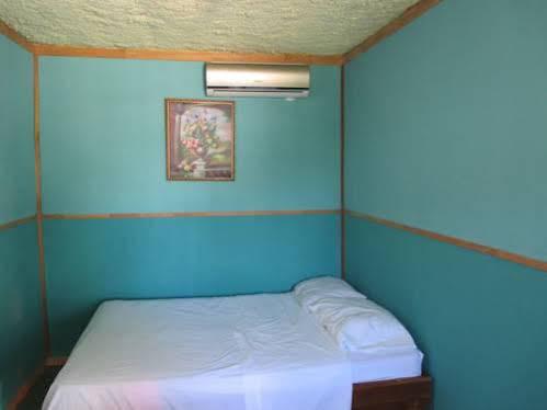 Cabinas Cahuita