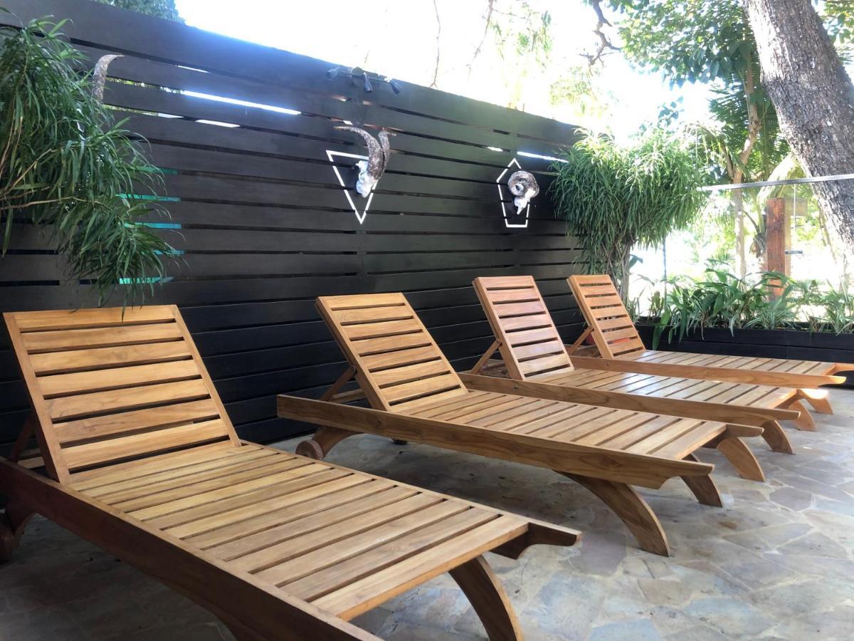 Casa Aura: Beachfront Premium