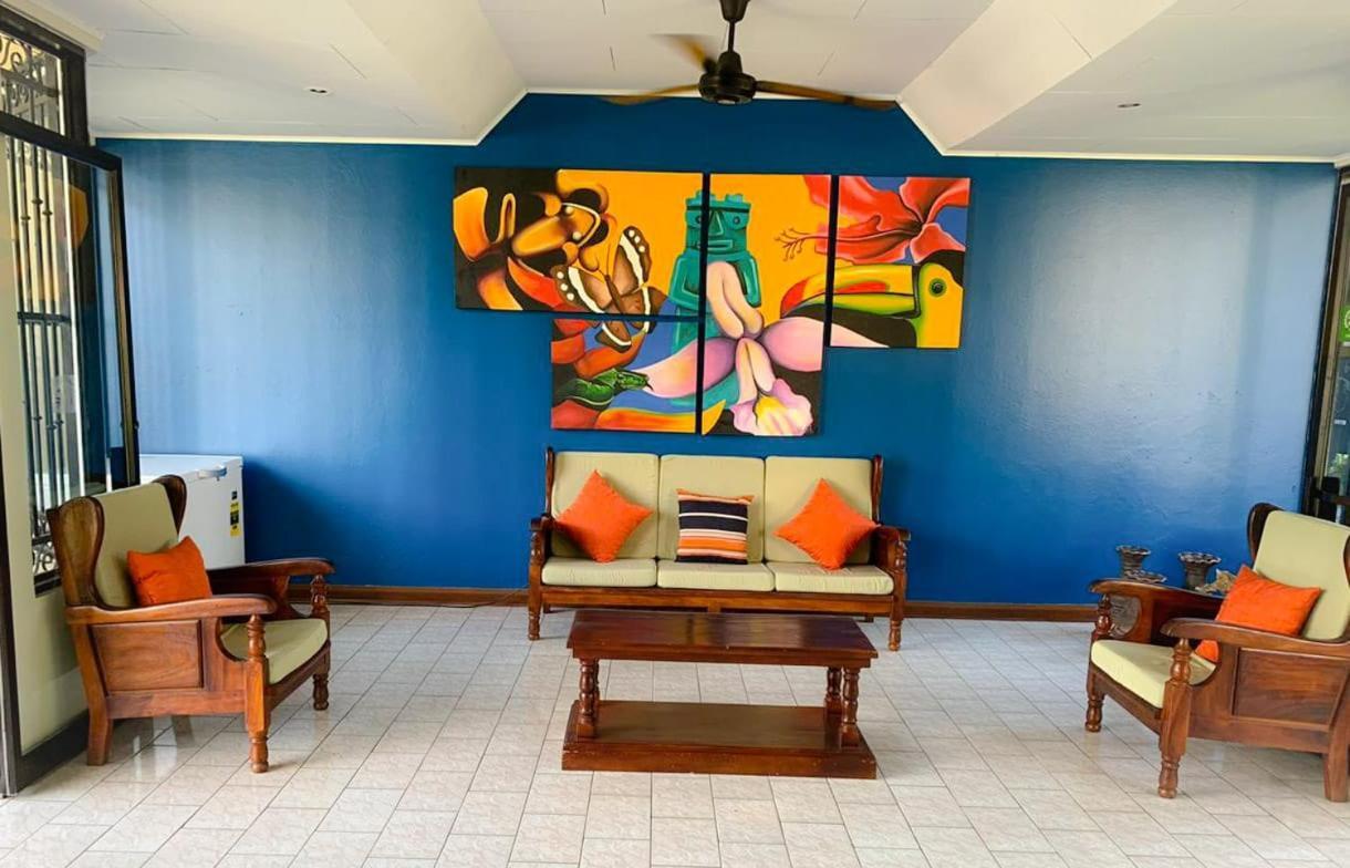 Hotel & Huetares Playa Hermosa (Guanacaste)