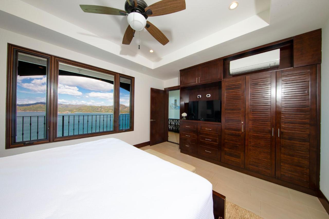 360 Splendor Del Pacifico Residences
