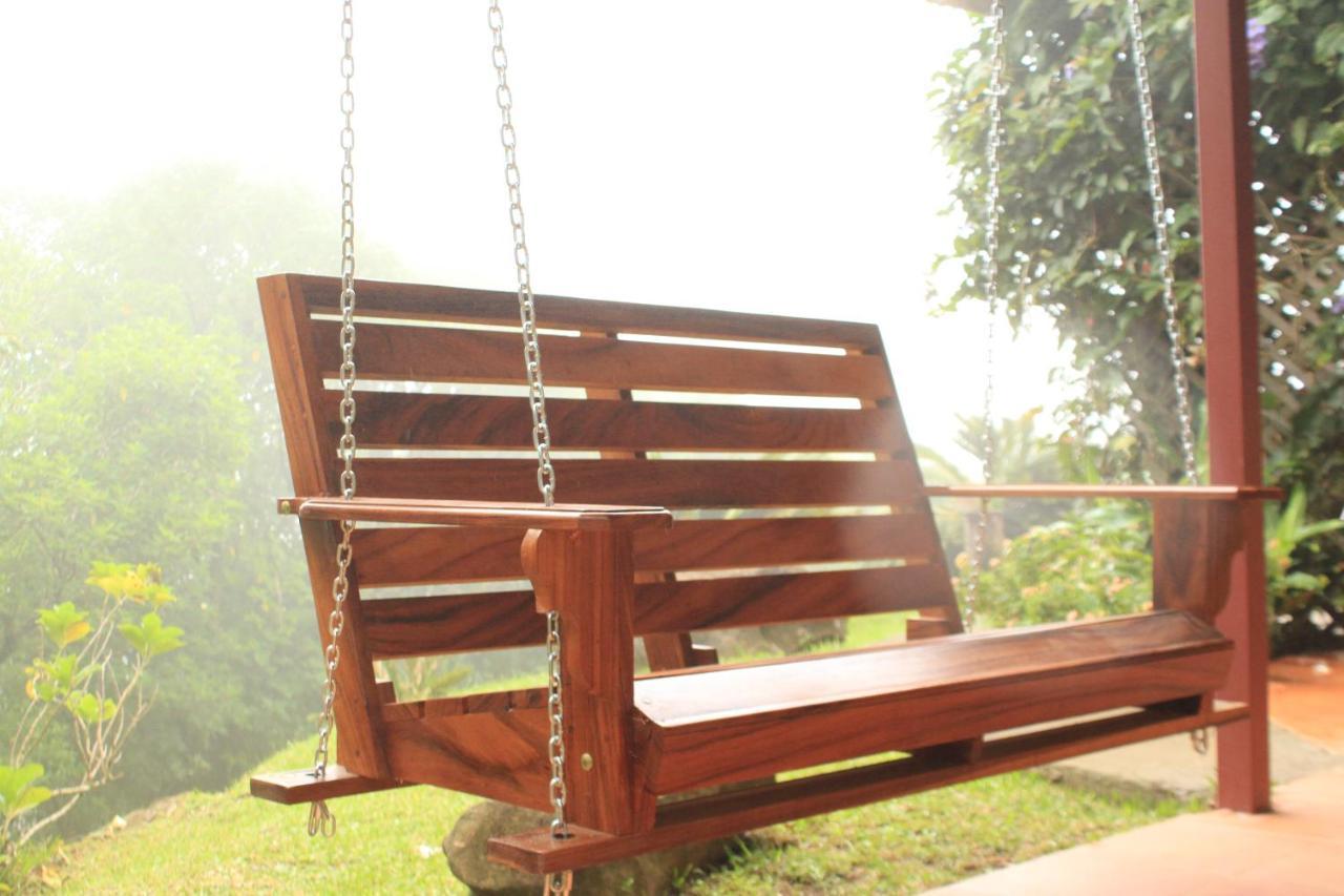 Cabinas Capulin & Farm Farm stay Monteverde