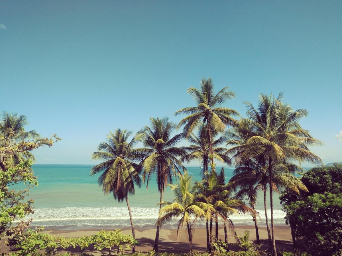 Las Brisas Tours Y Cabinas Guest house