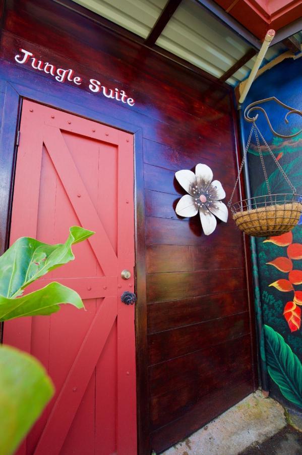 Toucan Lane And Restaurant Hotel *